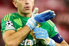 多纳鲁马遭戏耍！英超首次丢球，马丁内利神仙球，6战枪手丢9球